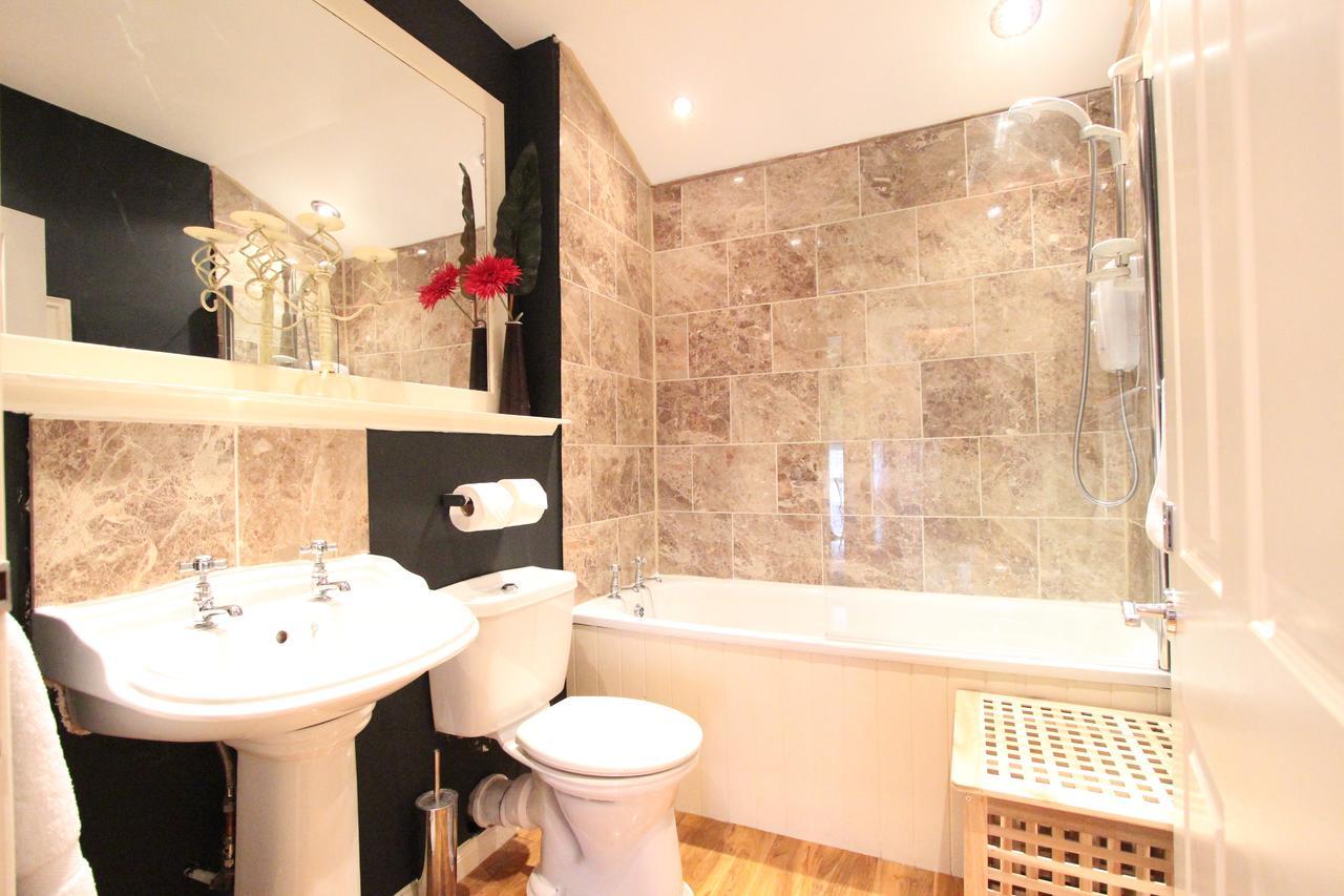 Haymarket Apartman Edinburgh Szoba fotó